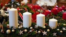 come decorare le candele per natale candele natalizie fai da te economiche idee foto esempi come decorare le candele per natale candele natalizie fai da te economiche idee foto esempi