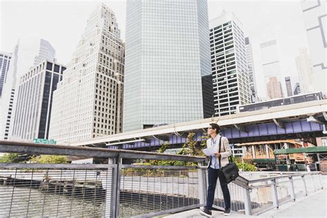 New York Business People Walking 的图像结果