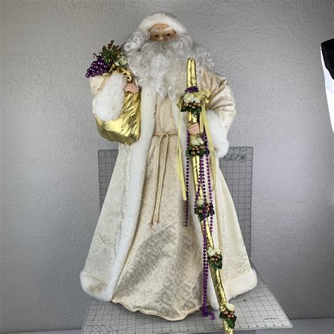 #59 Large 3 Foot Tall Santa Claus Décor | EstateSales.org