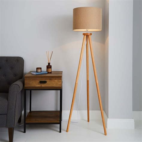 Jandia Wooden Tripod Floor Lamp | Dunelm