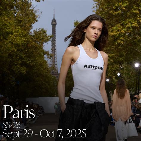Paris, Milan, London, New York Fashion Week calendars : Fashion Show ...
