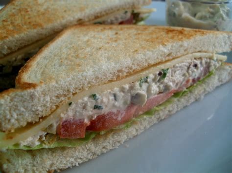 Los Antojos de Clara: Sándwich de pollo