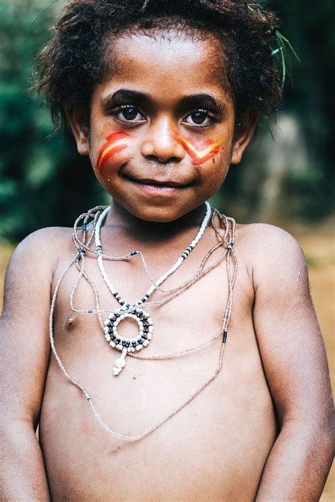Little girl from Papua New Guinea by Milene van Arendonk on canvas ...