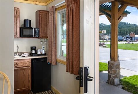 ROCK CREST LODGE (Custer) - Lodge Reviews, Photos, Rate Comparison ...