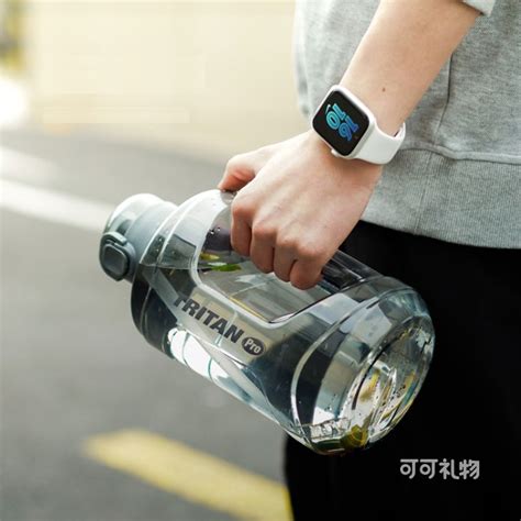 当兵去送什么礼物最新素材