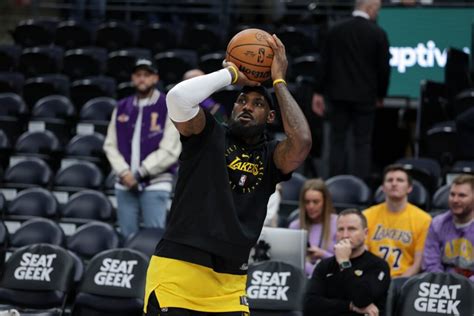 LeBron James Has Cemented His Lakers Statue