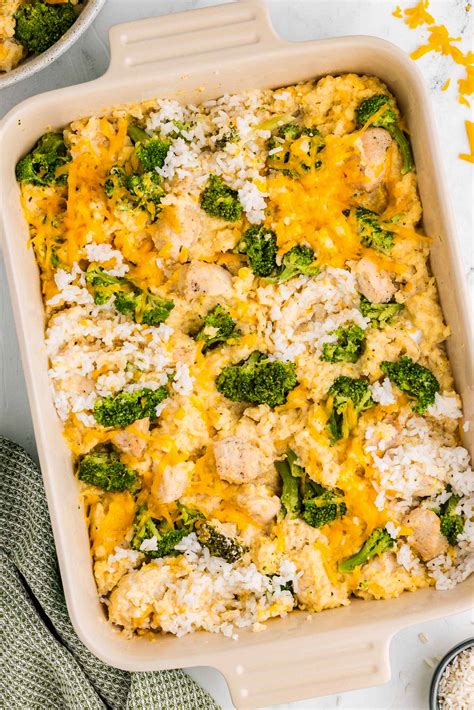 Easy Chicken Broccoli Rice Casserole Recipe - Savory Nothings
