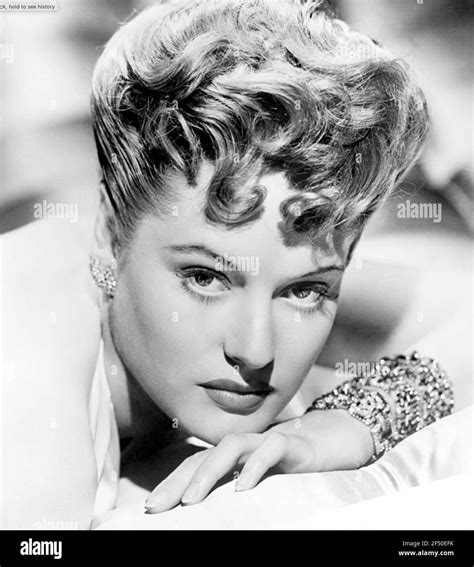 ALEXIS SMITH (1921-1993) Canadian-American film actress about 1942 Stock Photo - Alamy