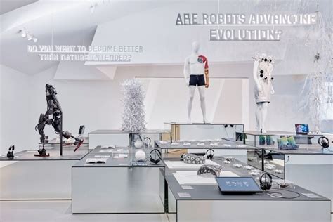 Science Museum Robot 的图像结果