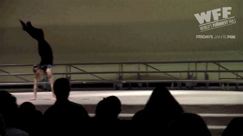 Dancing Fails 的图像结果