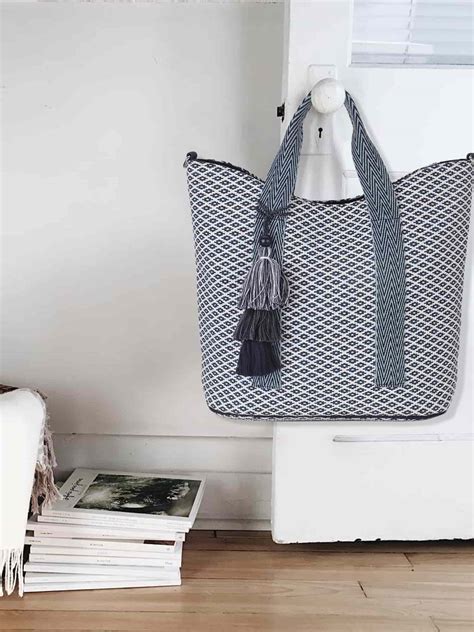 Anekaant Boho Blue & White Cotton Canvas Diamond Jacquard Handheld Bag
