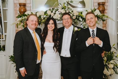 Shawn Chapman Funeral Home, Crematory, and Monuments