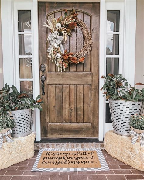 20 Beautiful Fall Front Door Decor Ideas - Wonder Forest