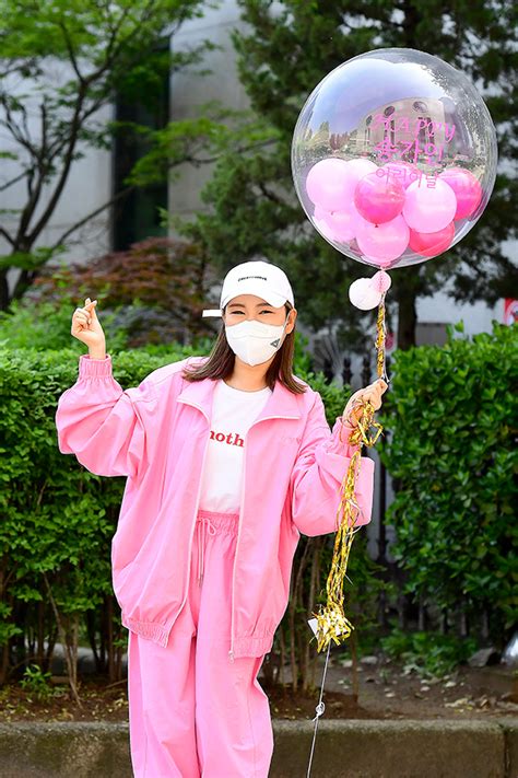 https://cdn.woman.chosun.com/news/photo/202105/20210506_5_bodyimg_76297.jpg