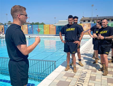 Garrison Provides Pool for Airborne Water Training | Article | The ...