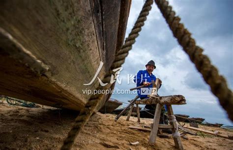 江西九江：鄱阳湖畔“打船匠”50年的坚守-人民图片网