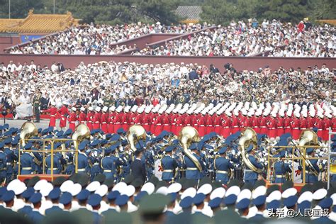 到2049年，中国建国100周年，阅兵会是什么样子，你期待吗|阅兵|装备|常规武器_新浪新闻