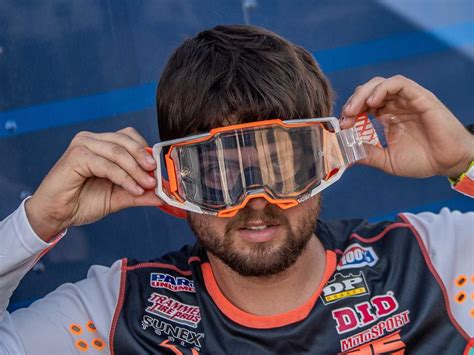 How To Prepare Dirt Bike Goggles for Riding and Racing | Dirt Rider