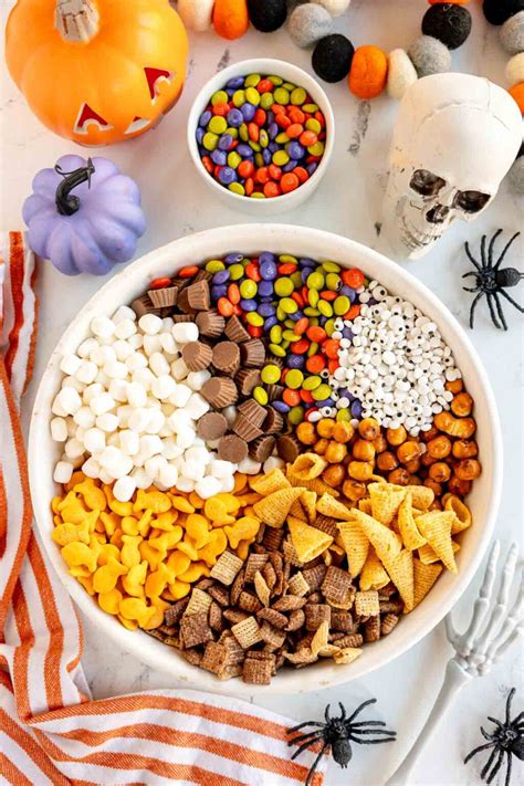 Easy Halloween Snack Mix - Play Party Plan