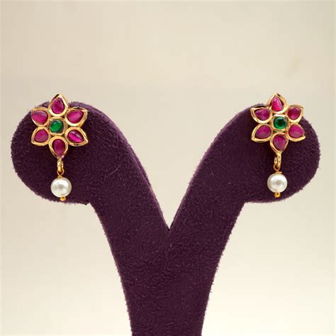 CUTE FLOWER PEARL DROP JADAU KUNDAN EARRINGS - RUBY & GREEN