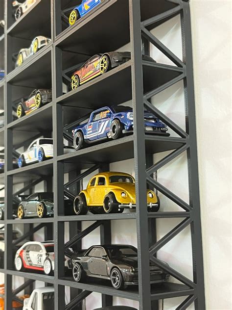 Display shelf for 30 Cars & Logo – Rolling Metal Collectibles