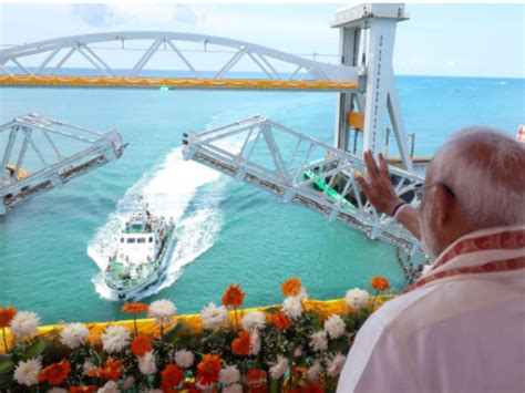 rameshwaram pamban bridge vivekanand Rock to Ikkis Kund travel spots ...