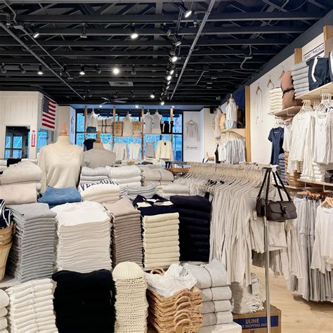 Brandy Melville | 250 East Atlantic Ave Delray Beach, FL 33444 # ...