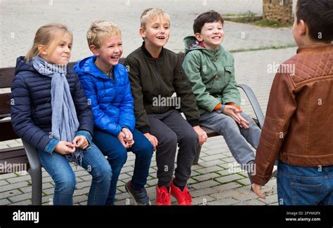 Play Ball Together 的图像结果