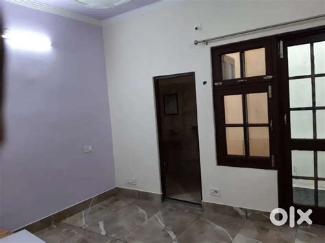 One room office at Gandhi Nagar - For Rent: Shops & Offices in Gandhi ...