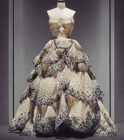 Dior “Junon” dress, 1949. | Christian dior dress, Dior gown, Iconic dresses