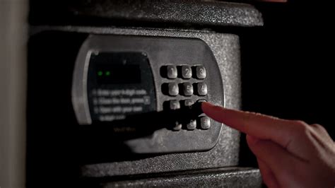 Changing Code Key Safe 的图像结果