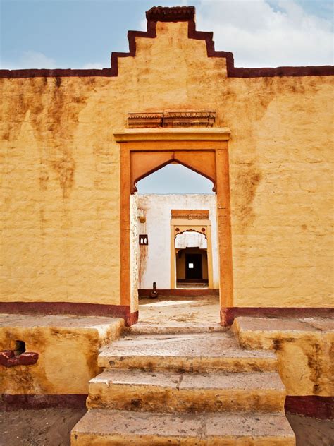 5 spooky tours in your city that will give you the chills | Condé Nast ...