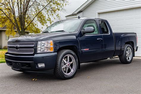 No Reserve: 1,600-Mile 2007 Chevrolet Silverado 1500 LTZ Extended Cab 6 ...