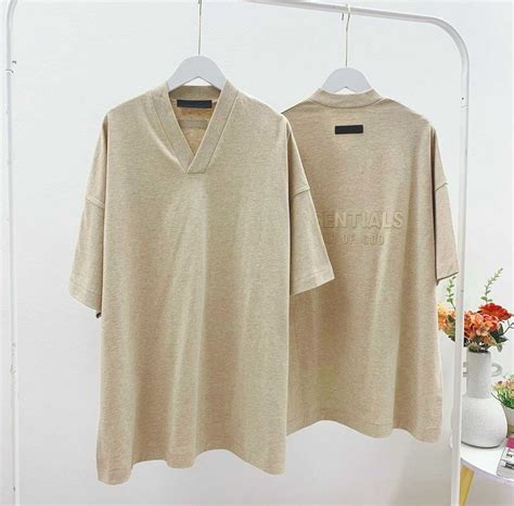 essentials V-Neck tee (Gold Heather) | LINE SHOPPING