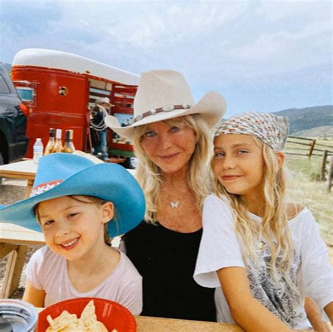 Kate Hudson Shared Cute Photos of Her Kids With Goldie Hawn