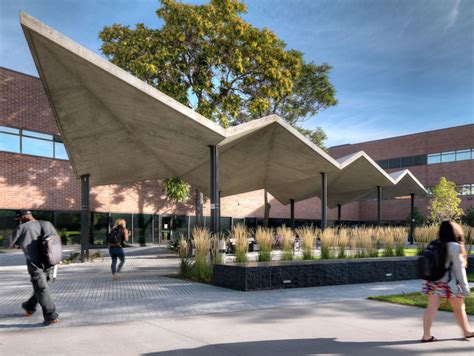 UC Santa Cruz McHenry Library - Bora