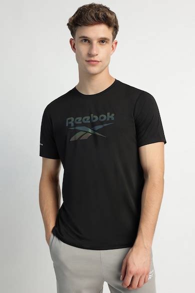 Reebok India Official | Reebok Men T Shirt Online at reebok.abfrl.in ...