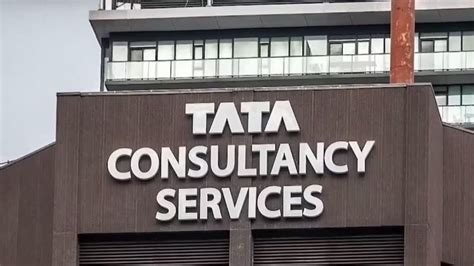 TCS Q1 FY24: 55% staff working from office, says CHRO Milind Lakkad ...