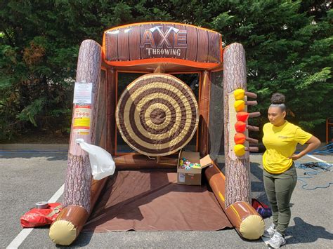 axe throwing, carnival game, interactive game, festivals, fairs ...
