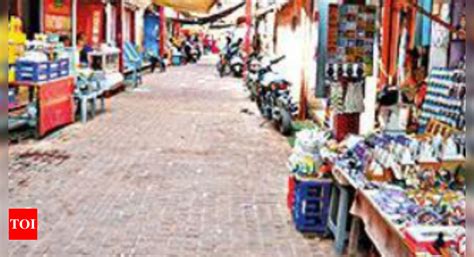 Agra: Commercial outlets near Taj Mahal likely to get 'interim relief ...