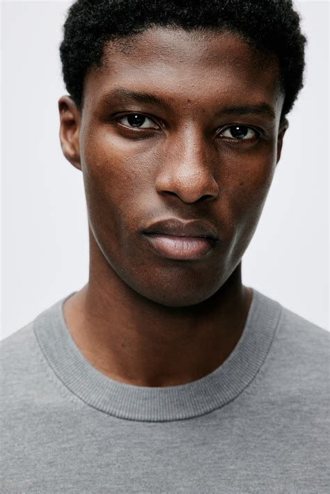 - Slim Fit Fine-Knit Sweater - Dark gray - Men | H&M US