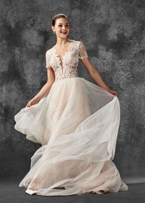 short sleeve wedding dress