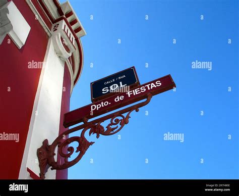 'Calle / Rua Sol : Departamento de Fiestas' (English: Street of the Sun ...