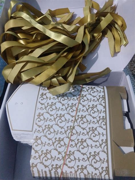 Imported Gold Ribbon Wedding Favor Boxes Candy Gift Boxes Paper Bags ...