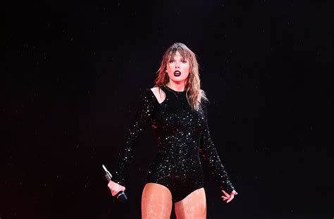 Taylor Swift on Netflix: Best song performances reputation album tour