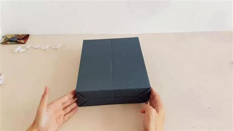 包包怎么包装礼物最新素材