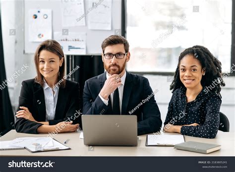 Multiracial Business People 的图像结果