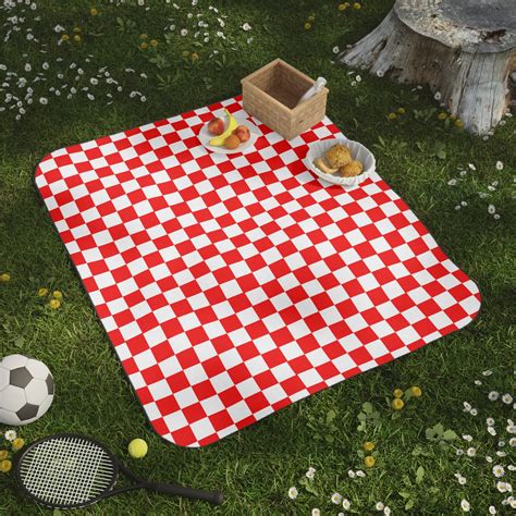 Red And White Picnic Blanket Pattern