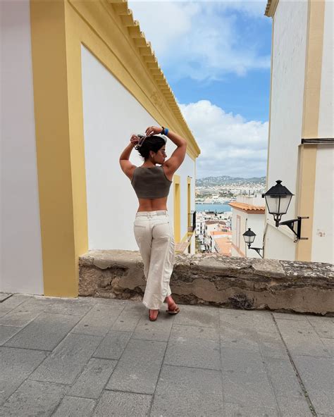 Sara Saffari feet | FeetDatabase.com