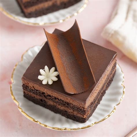 Order Eggless Dark Chocolate Mousse Pastry at Best Price Online in ...